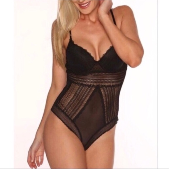 alwaysEm Tops - ⚫️SALE⚫️ VIX Bodysuit